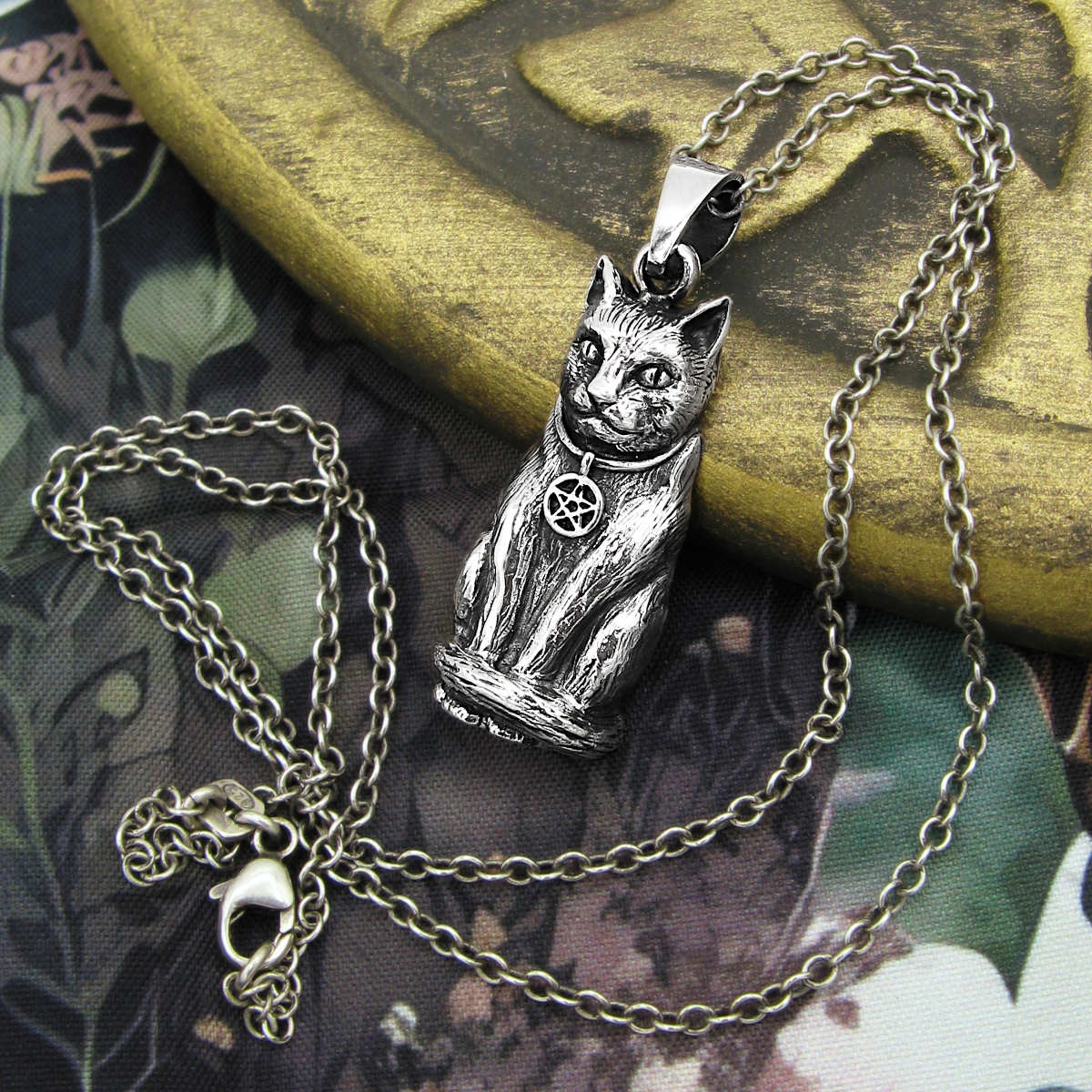 Sculptural Cat Witch's Familiar Spirit Animal Totem Pentagram Pendant | Woot & Hammy