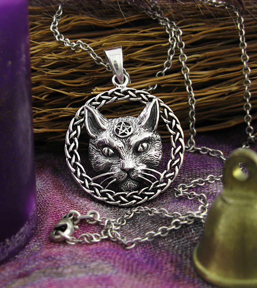 Cat's Face With Pentagram Framed In Celtic Knots Witch's Familiar Pendant | Woot & Hammy