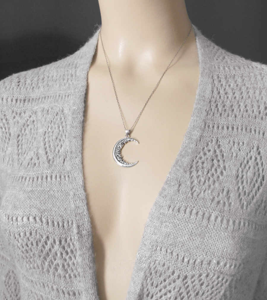 Fancy Crescent Moon With Flowery Inner Edge Oxidized Pendant | Woot & Hammy