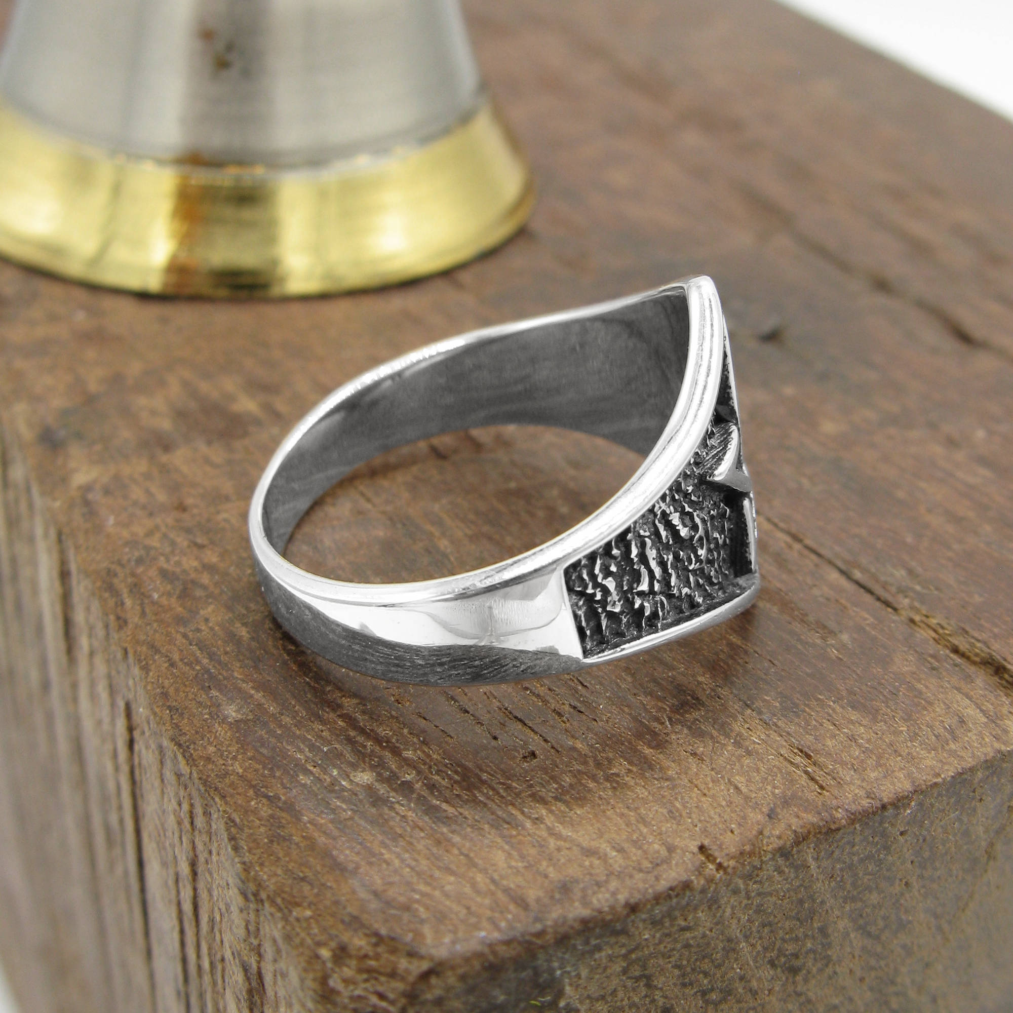 Pentagram Symbol Dark Textured Background On Crown-Like Oxidized Protection Wiccan Pagan Ring | Woot & Hammy