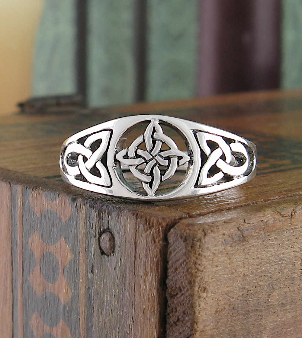 Cut-Out Celtic Protection Ring With Witch's Knot, Infinity Circle and Triquetras | Woot & Hammy