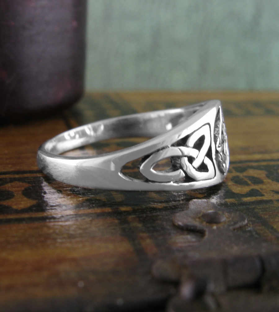 Cut-Out Celtic Protection Ring With Witch's Knot, Infinity Circle and Triquetras | Woot & Hammy