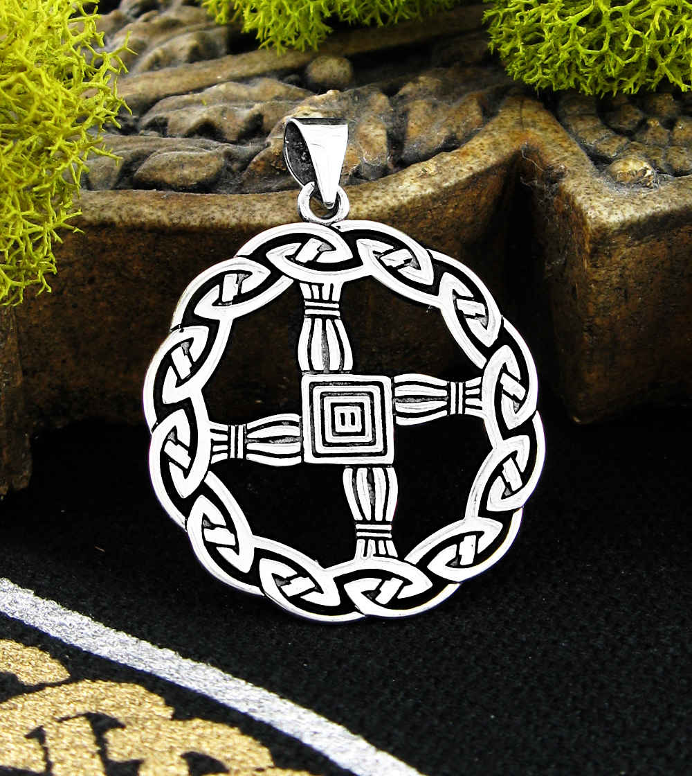 St. Brigid's Cross With Round Celtic Knot Border Cut-Out Pendant | Woot & Hammy