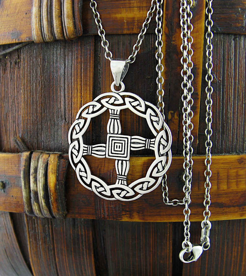 St. Brigid's Cross With Round Celtic Knot Border Cut-Out Pendant | Woot & Hammy