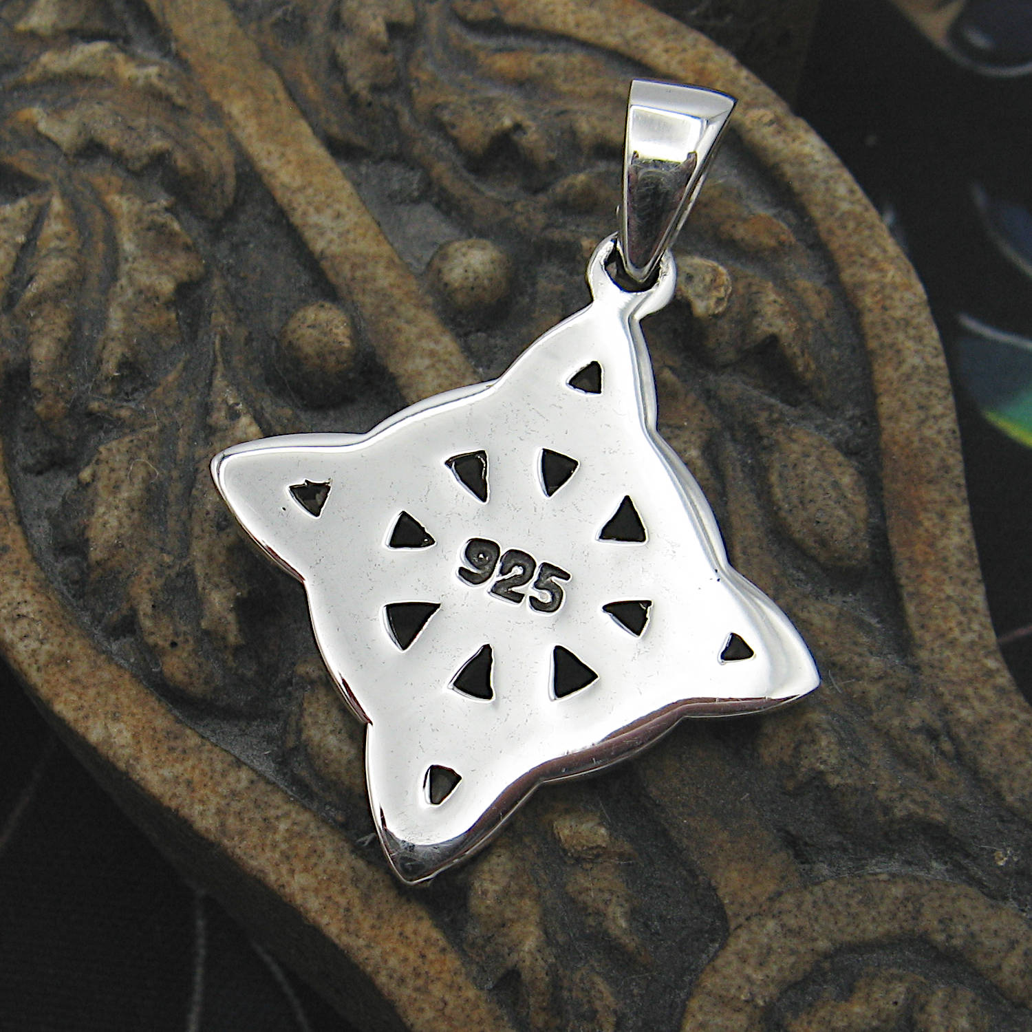 Fancy Witch's Knot Infinity Circle Pendant Protection Amulet Interconnectedness Magick | Woot & Hammy