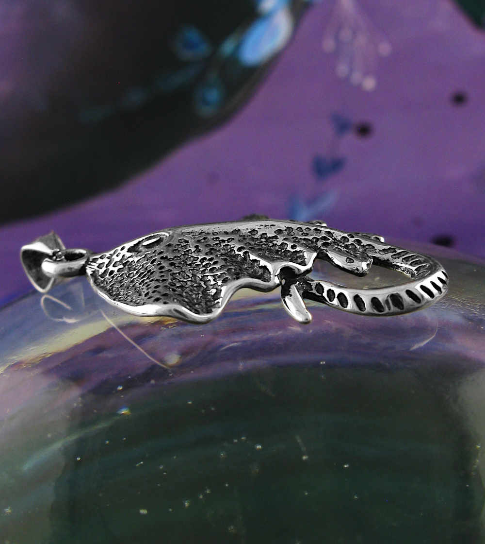 Diamond-Shaped Spotted Manta Ray Stingray Fish With Whiptail Pendant | Woot & Hammy