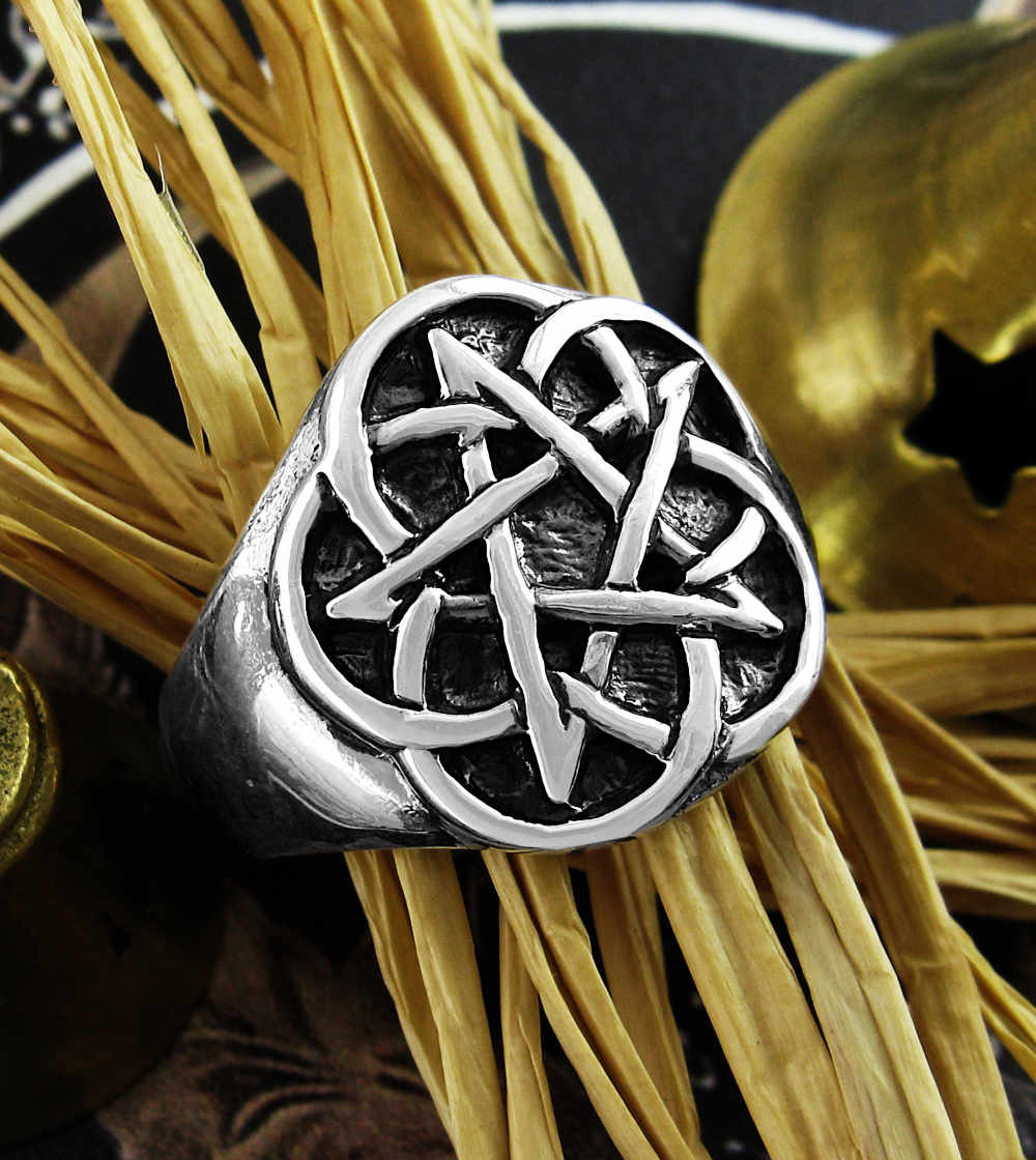 Pentagram Intertwined With 5 Circles Large Ring Infinity | Woot & Hammy