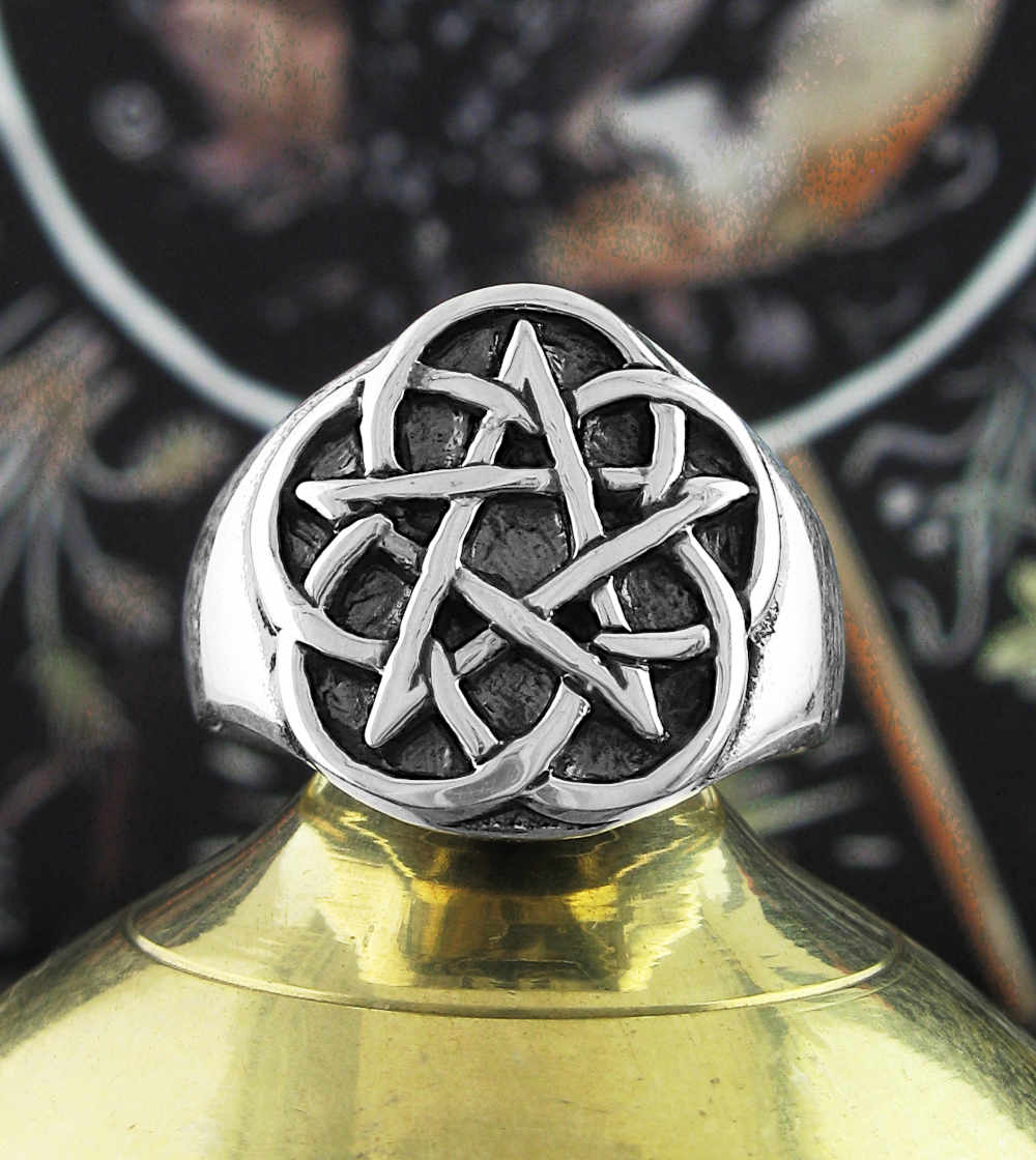 Pentagram Intertwined With 5 Circles Large Ring Infinity | Woot & Hammy