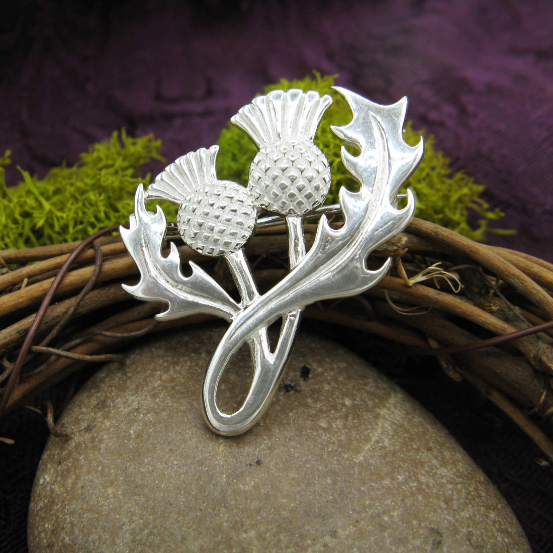 Thistle Brooch National Flower of Scotland Symbol of Bravery Strength Scottish | Woot & Hammy