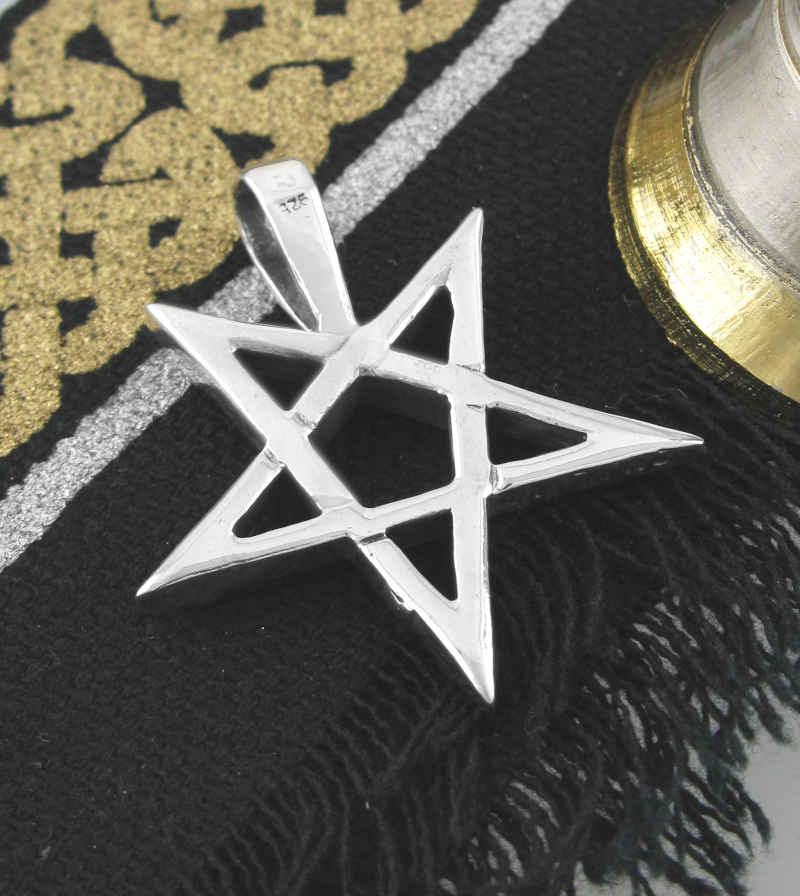 Wicca Second Degree Pentagram Symbol With Skulls Pendant | Woot & Hammy