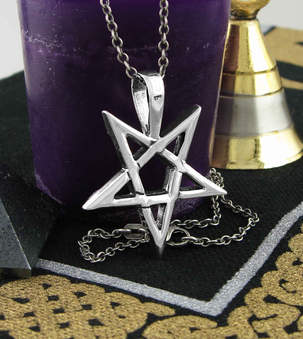 Wicca Second Degree Pentagram Symbol With Skulls Pendant | Woot & Hammy