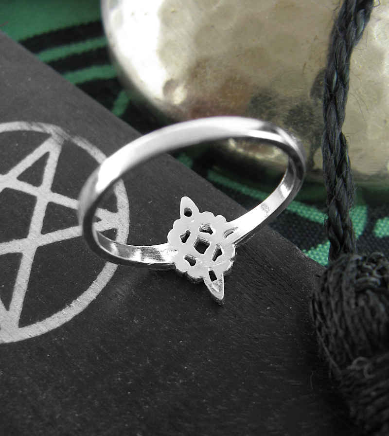 Witch's Knot With Tiny Scrolls Ring | Woot & Hammy