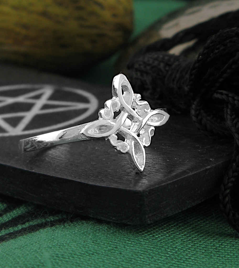 Witch's Knot With Tiny Scrolls Ring | Woot & Hammy