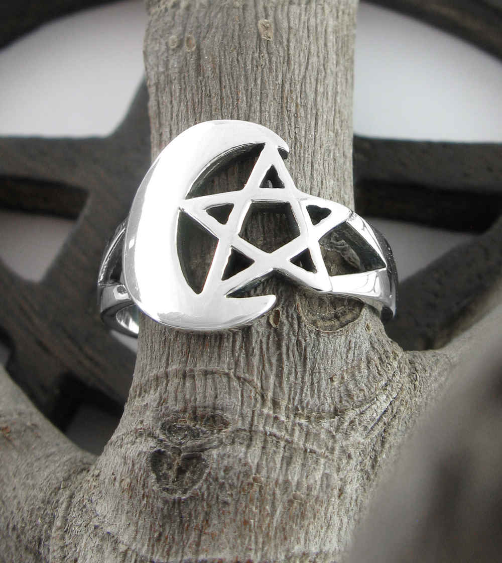 Wiccan Cut-Out Crescent Moon and Pentagram Ring | Woot & Hammy