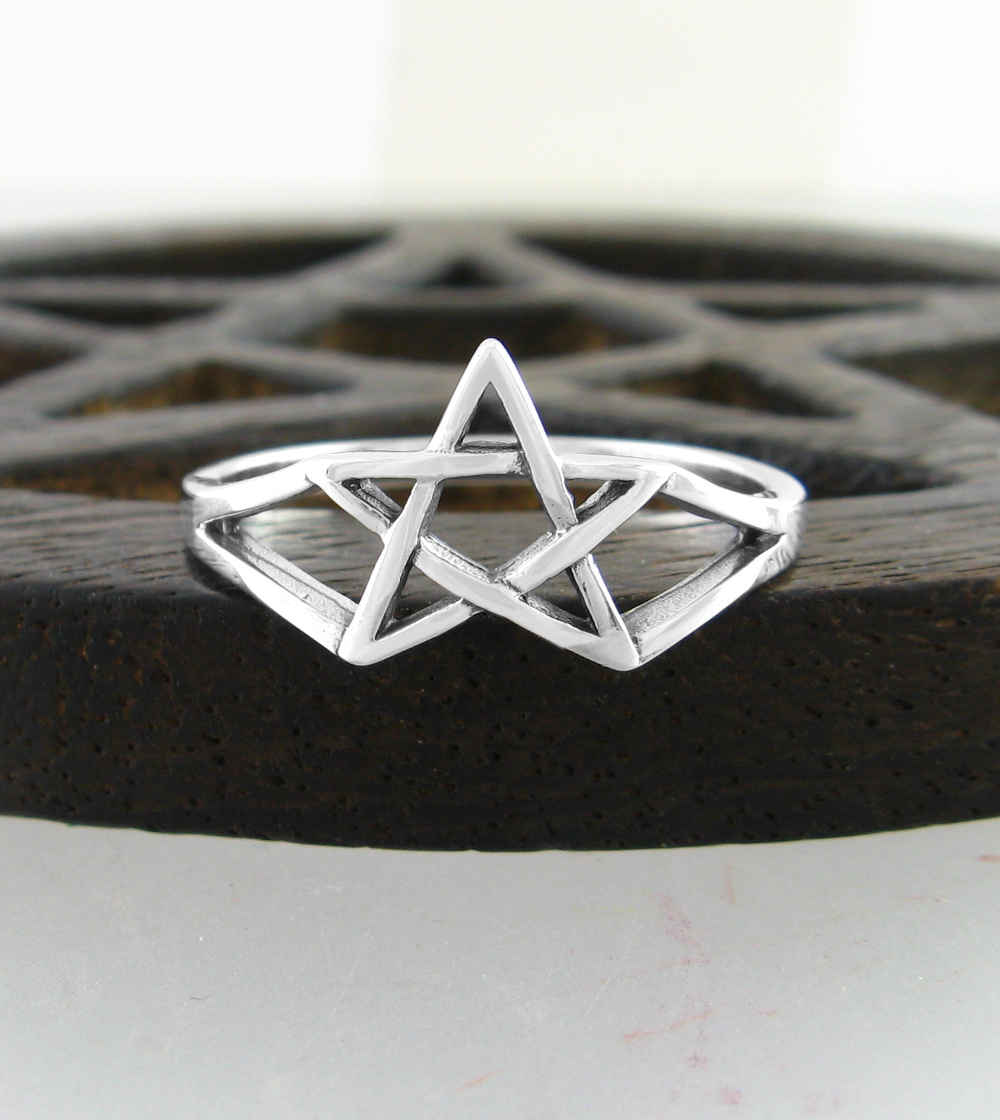 Cut-Out Pentagram / Second Degree Wicca Ring | Woot & Hammy