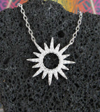 Sonne mit Kristallstrahlen Halskette