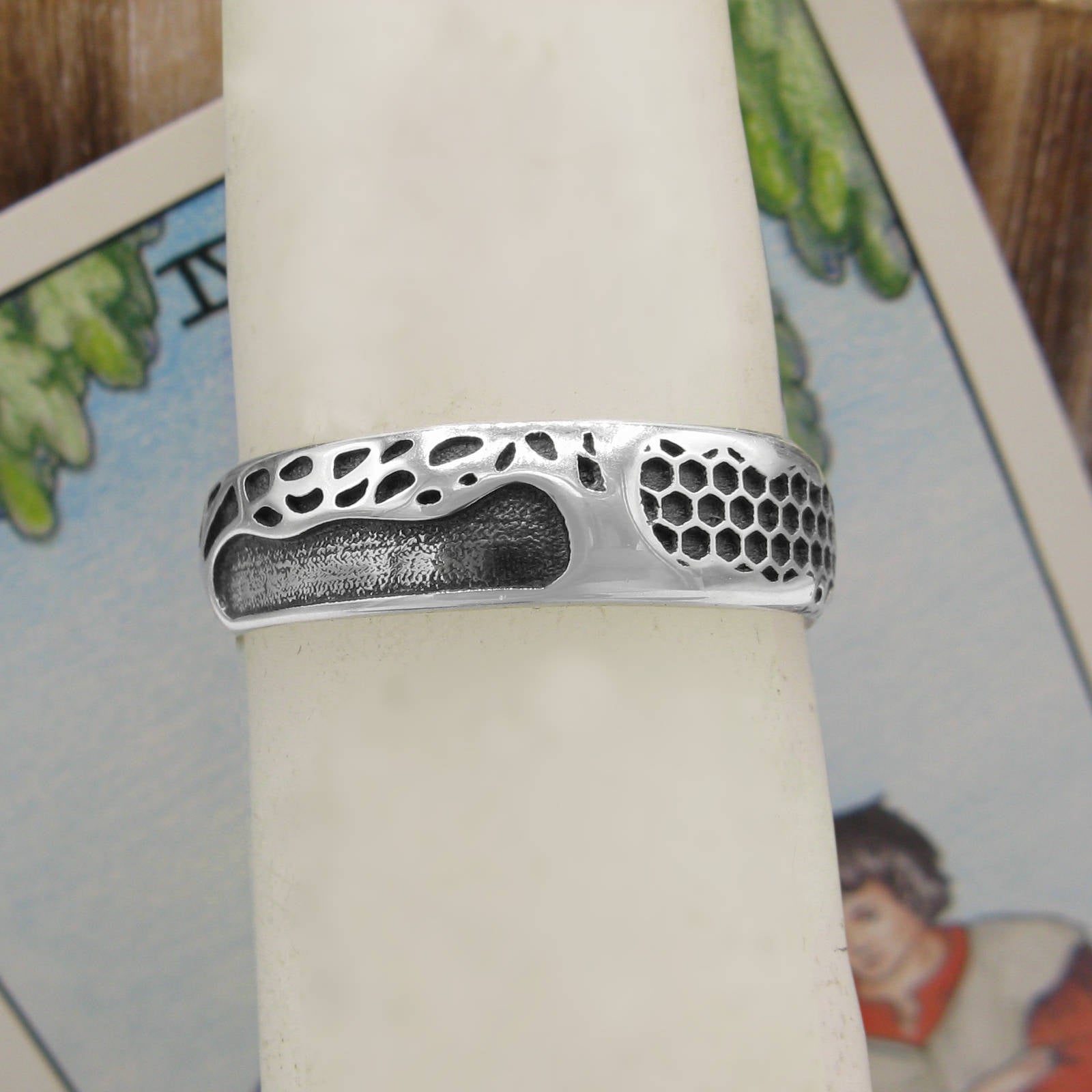 Tree of Life Oxidized Band Ring Honeycomb Hexagon Pattern Family Nature Interconnected Wiccan | Woot & Hammy