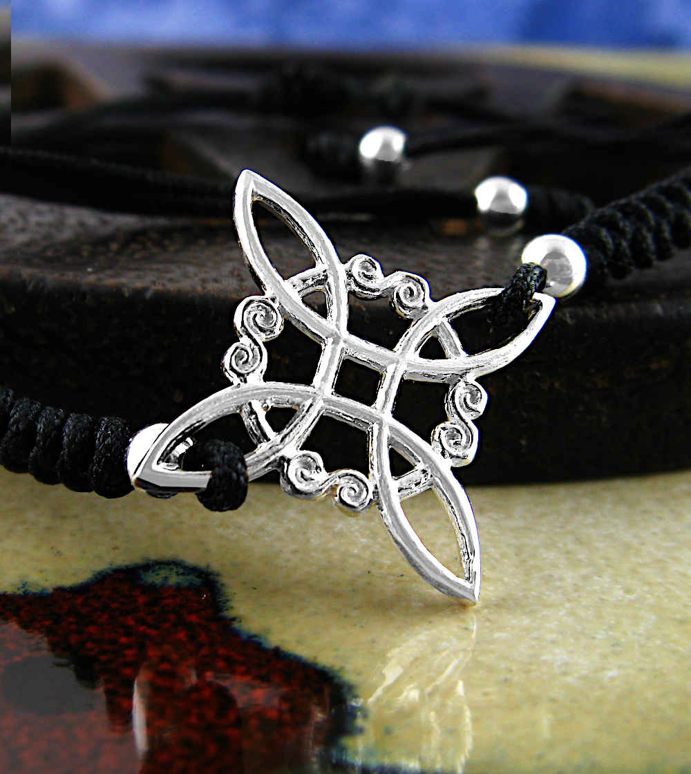 Witch's Knot Adjustable Slipknot Friendship Bracelet | Woot & Hammy