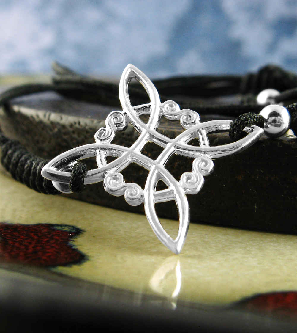 Witch's Knot Adjustable Slipknot Friendship Bracelet | Woot & Hammy