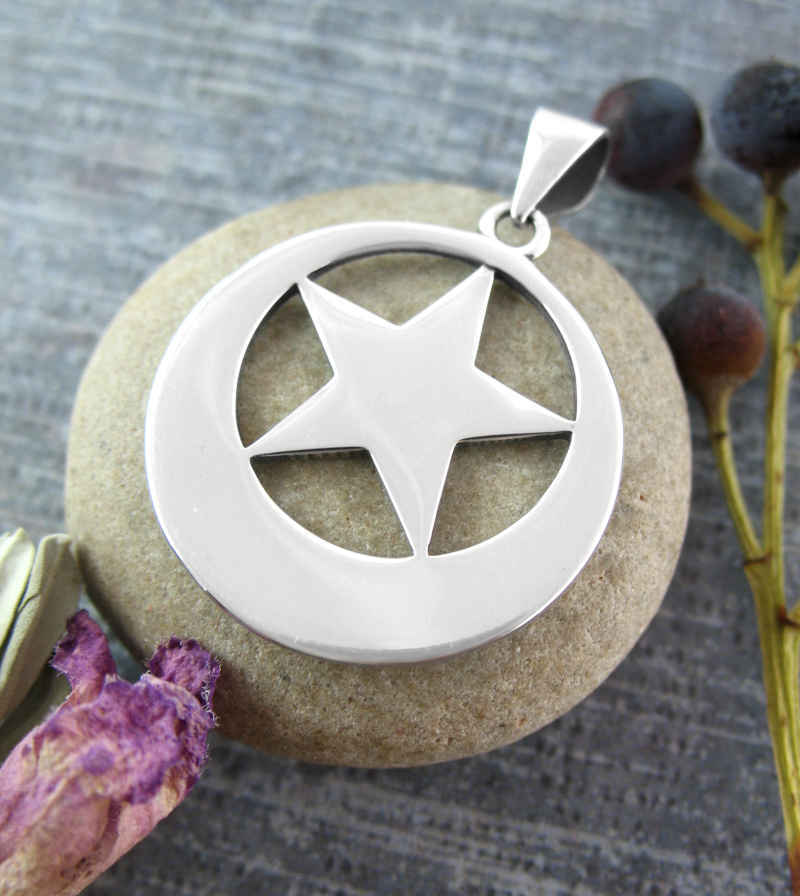 値頃 DD: Vermeil Cut Out Moon Pentacle Pend.. - アクセサリー