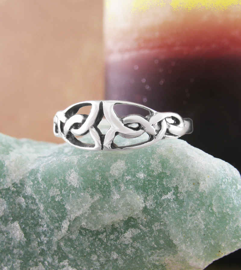 Celtic Knot Toe Midi Knuckle Adjustable Ring | Woot & Hammy