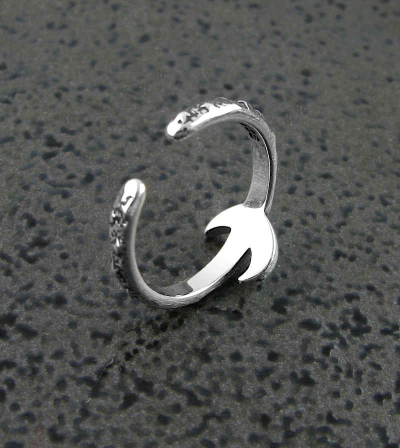 Crescent Moon With Stars Oxidized Toe / Midi Ring, Adjustable | Woot & Hammy