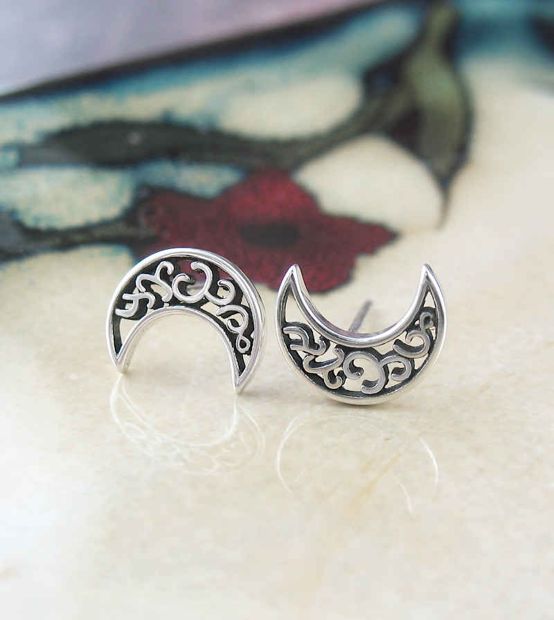 Cut-Out Filigree Crescent Moon Post Earrings | woot & hammy