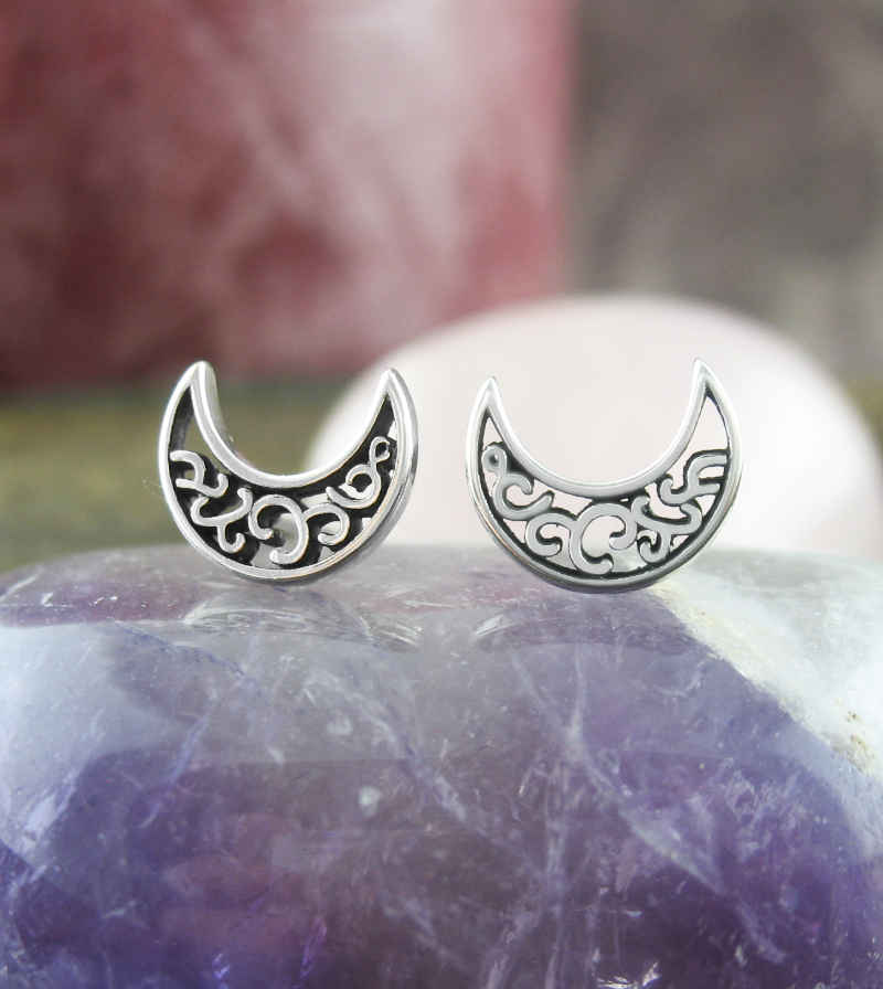 Cut-Out Filigree Crescent Moon Post Earrings | woot & hammy