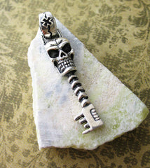 Miniature Skeleton Key / Skull Oxidized Pendant | woot & hammy