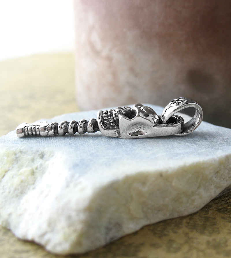 Miniature Skeleton Key / Skull Oxidized Pendant | woot & hammy