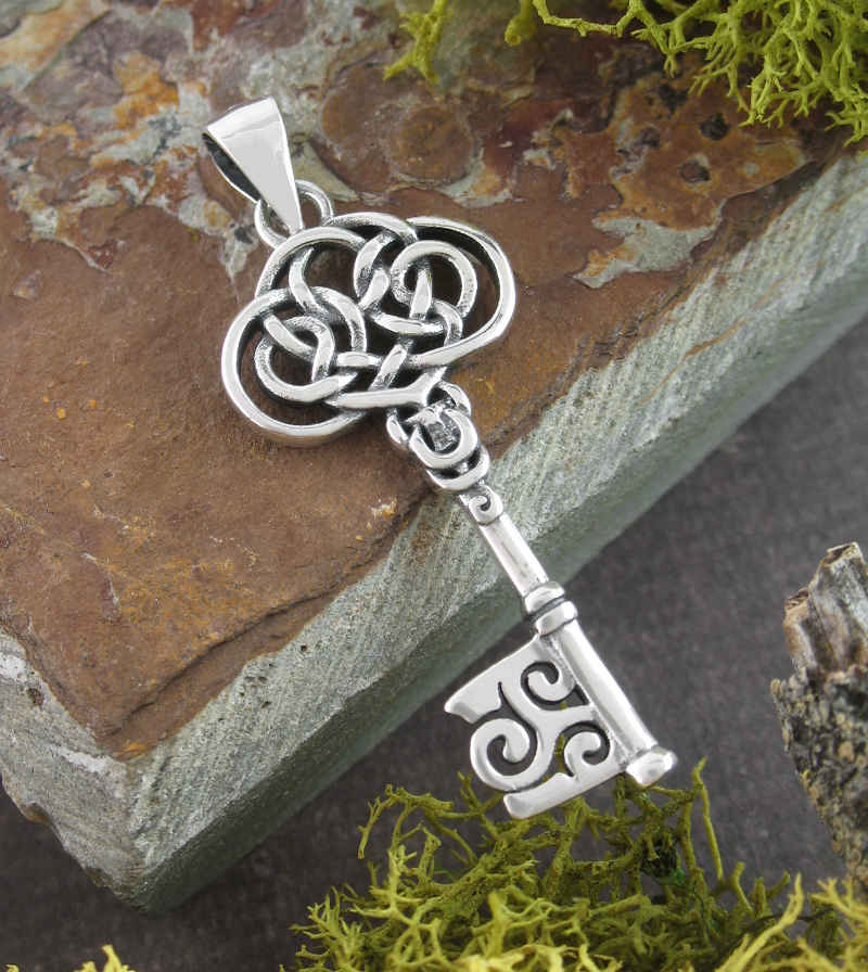 Old-Fashioned Celtic Key Pendant - 925 Sterling Silver – woot & hammy