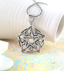 Pentagram of Brisingamen Necklace - woot & hammy