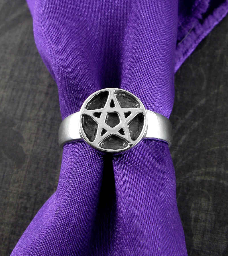 Pentacle / Pentagram Oxidized Ring | Woot & Hammy