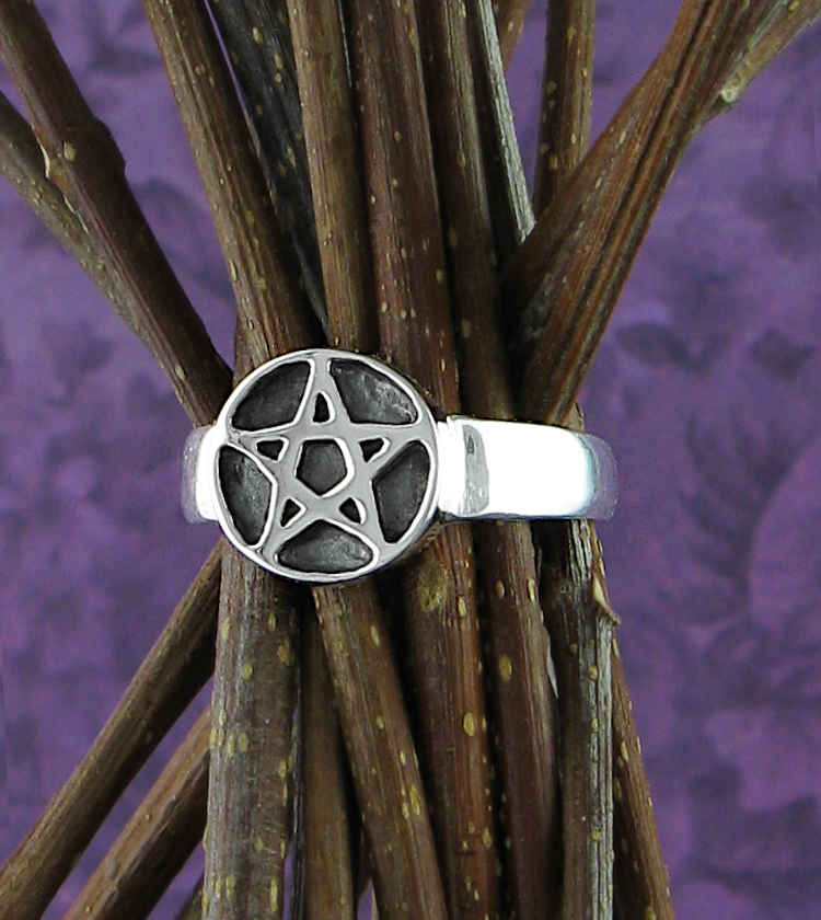 Pentacle / Pentagram Oxidized Ring | Woot & Hammy