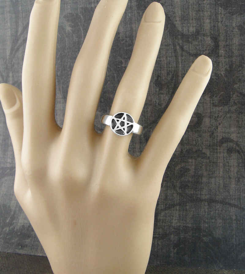 Pentacle / Pentagram Oxidized Ring | Woot & Hammy