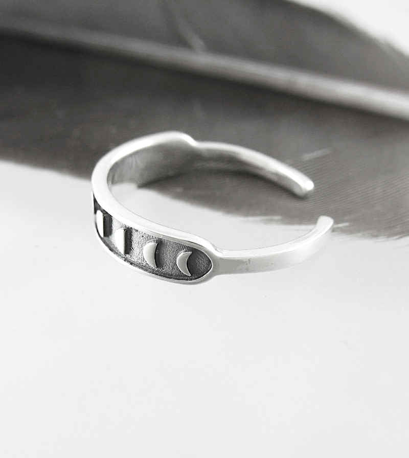 Phases of the Moon Toe Midi Adjustable Oxidized Ring | Woot & Hammy