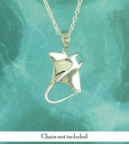 Gleaming Stingray with Whipping Tail Necklace