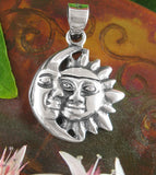 Himmlischer Anhänger Sonne und Mond mit Gesichtern