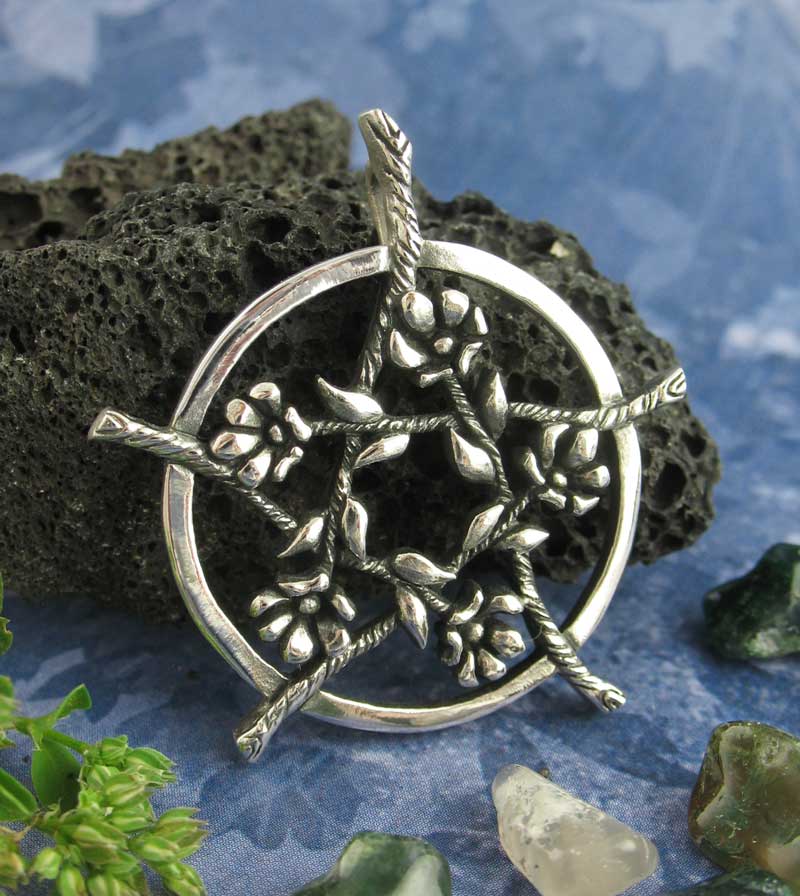 Five Flowers Hidden Pentacle Pentagram Pendant Necklace Antiqued Floral Vine Blossoms Blooms Branch Twig Wiccan Wicca Pagan Witchcraft  front view