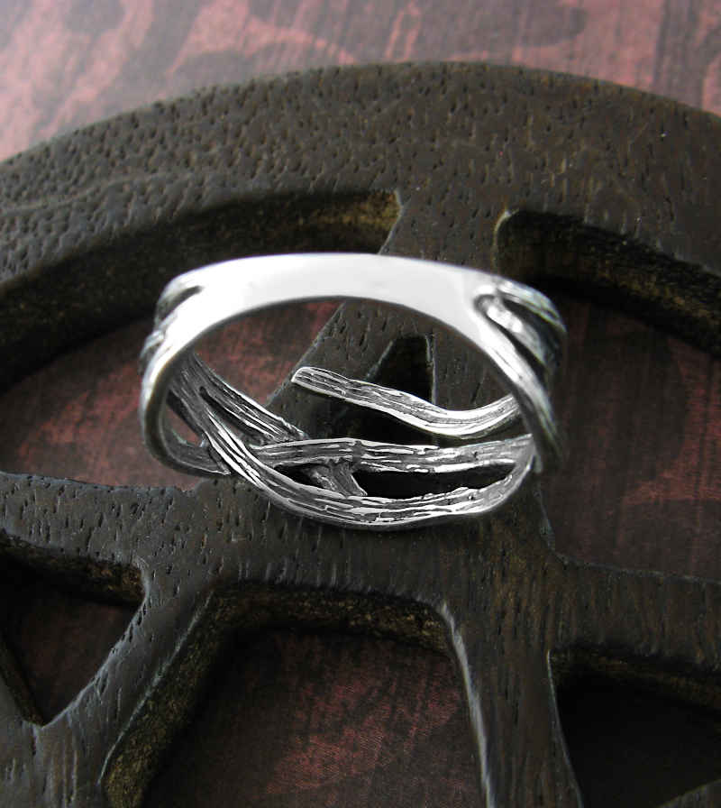 Woven Branches Oxidized Ring | Woot & Hammy